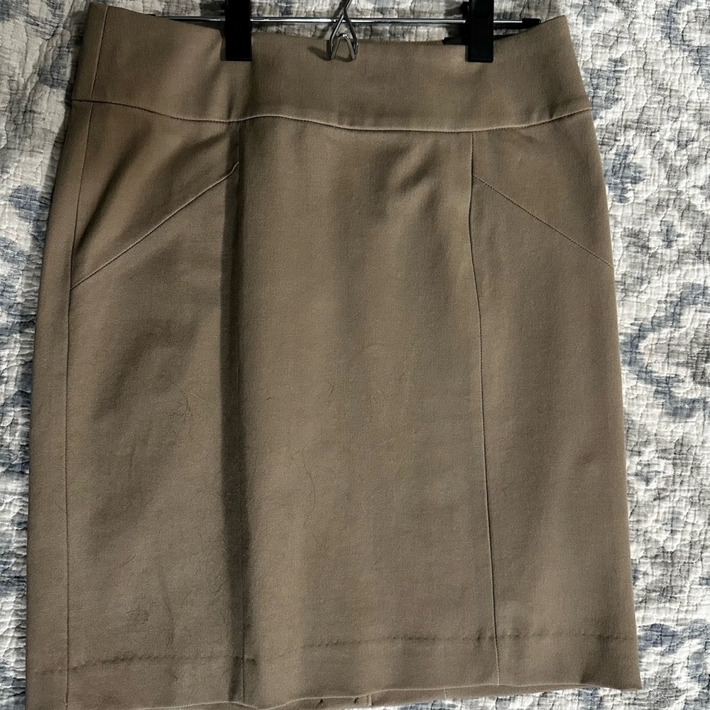 Banana Republic khaki skirt - 4